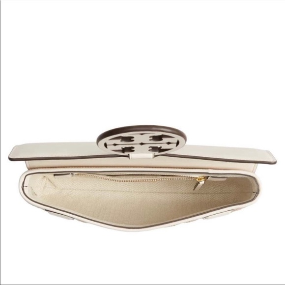 New Tory Burch clutch🦋 - Picture 8 of 8